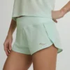 Outpace 2.5″ split shorts voor dames